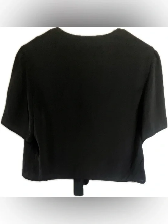 wild fable Tie-Front slightly Cropped black blouse/coverup. Women’s size Medium. - Picture 2 of 10